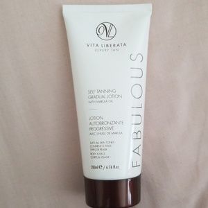 Tanning lotion and Mitt